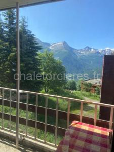 BEL APPARTEMENT MONTAGNE AVEC VUE à Orcières