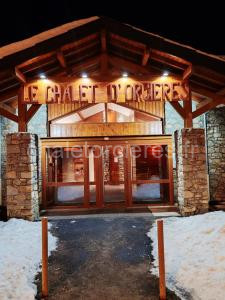 Joli appart 4 personnes au pied des pistes balcon à Orcières
