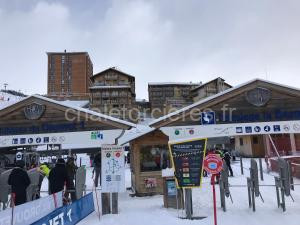 Appartement 6 personnes - Deux chambres - 40M2 - Balcons 10M2 sur pistes - Aucun vis à vis - Piscine - B301 à Orcières