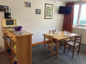 Studio lumineux 4 pers, pieds des pistes, balcon sud, proche sports et commerces - FR-1-262-171 à Orcières